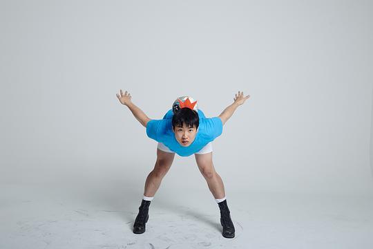藤球?qū)O曉丹