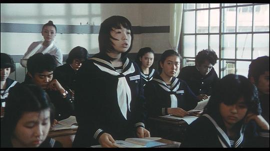 校園美少女