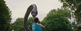 巨蛇闯入女校鳄鱼非常厉害的 图4