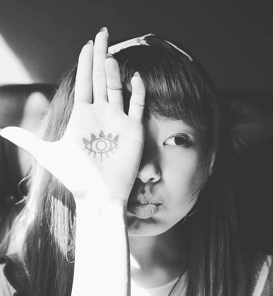 吉娃娃和側(cè)影哪個好看