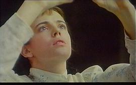 屋頂上的女人 圖8