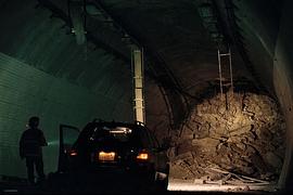 西班牙电影隧道1987年 图7