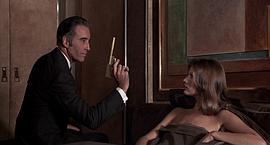 007金枪人电影免费观看 图7