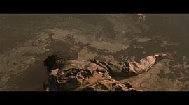 外星陨石落地引起丧尸的电影 图5