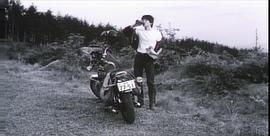 他的摩托，她的島 圖4