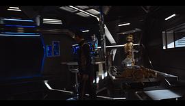 一群外星人在飞船上的电视剧 图8